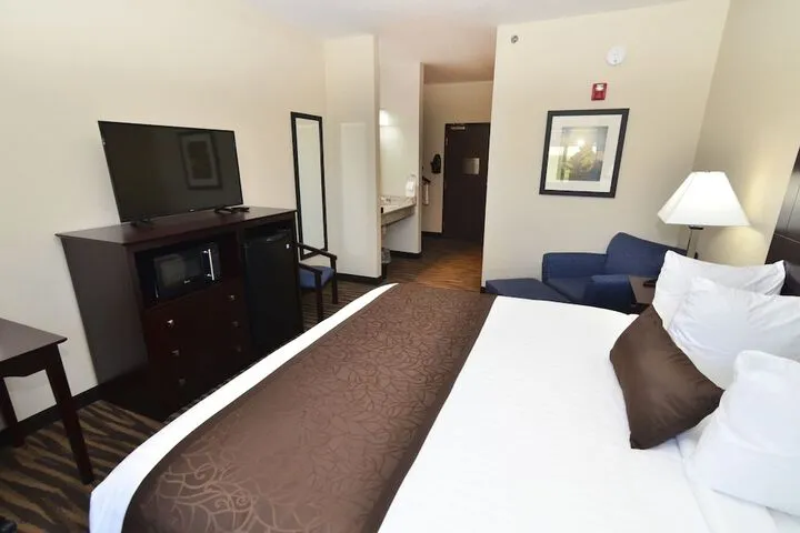 Room 3 of 17