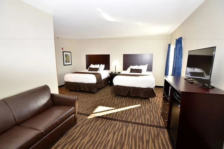 Room 4 of 17