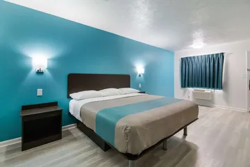 Motel 6 Metropolis IL