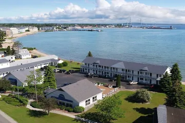 Sunrise Beach Motel