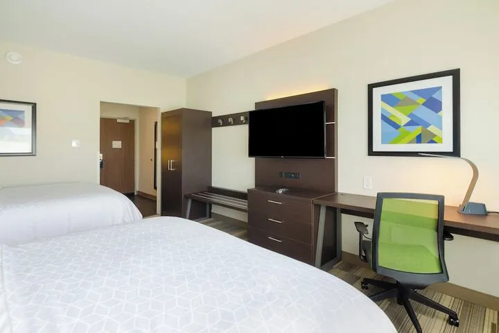 Room 4 of 56