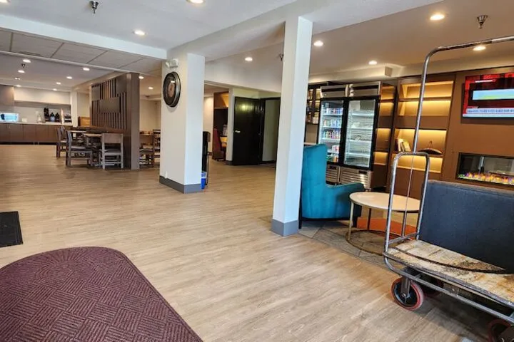 Hotel Interior 4 of 29