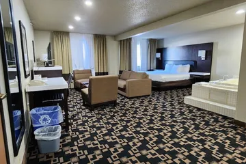 Comfort Inn & Suites Shakopee Downtown Area