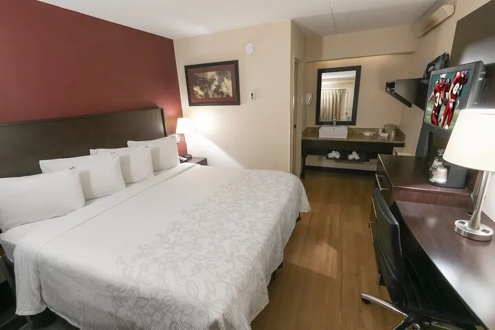 Room 5 of 28