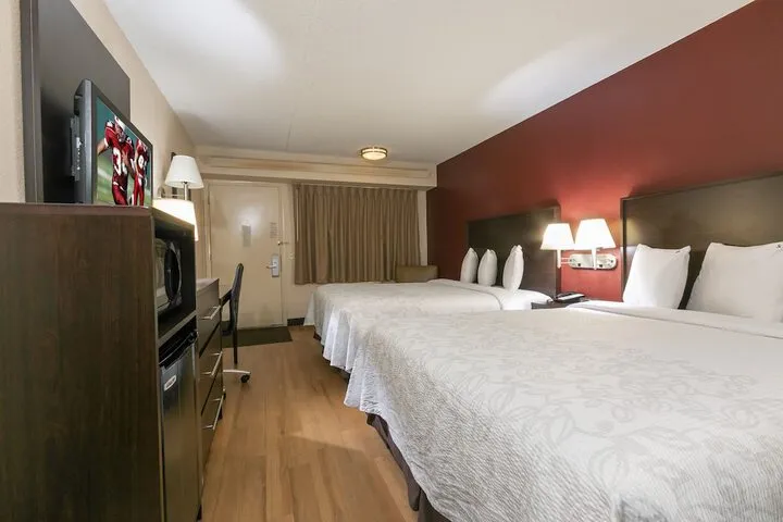 Room 4 of 28