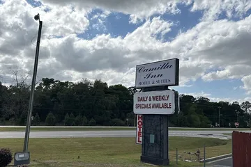Camilla Inn & Suites