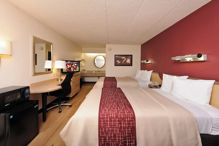 Room 4 of 20