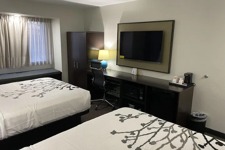 Room 5 of 48