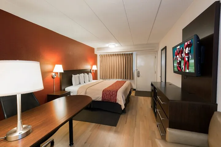 Room 5 of 19