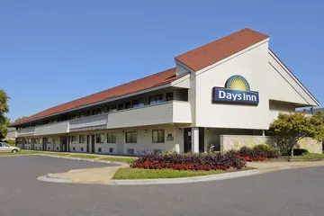 Days Inn by Wyndham Overland Park / Metcalf/Convention Center