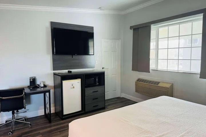 Room 5 of 26
