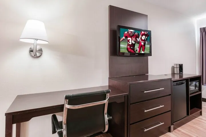 Room 4 of 35