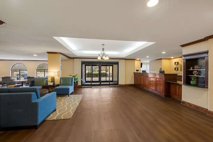 Hotel Interior 4 of 35