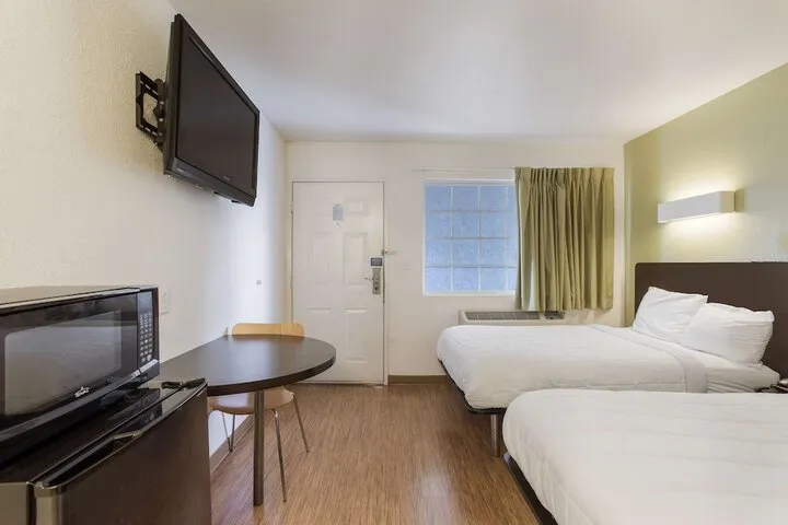 Room 5 of 31