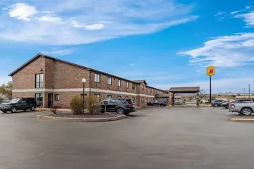 Super 8 by Wyndham Farmington