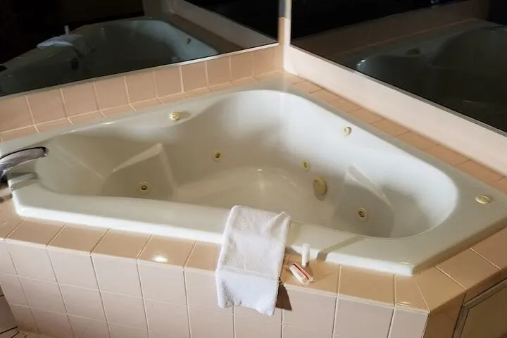 Room 3 of 30