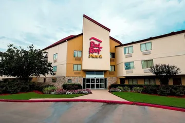 Red Roof Inn PLUS+ Houston - Energy Corridor