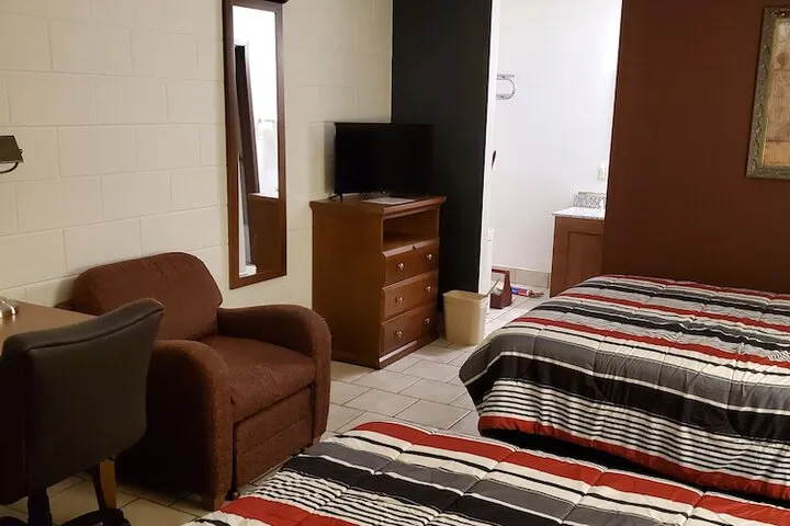 Room 3 of 9