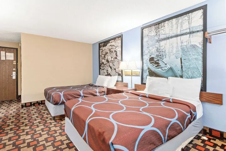 Room 4 of 20