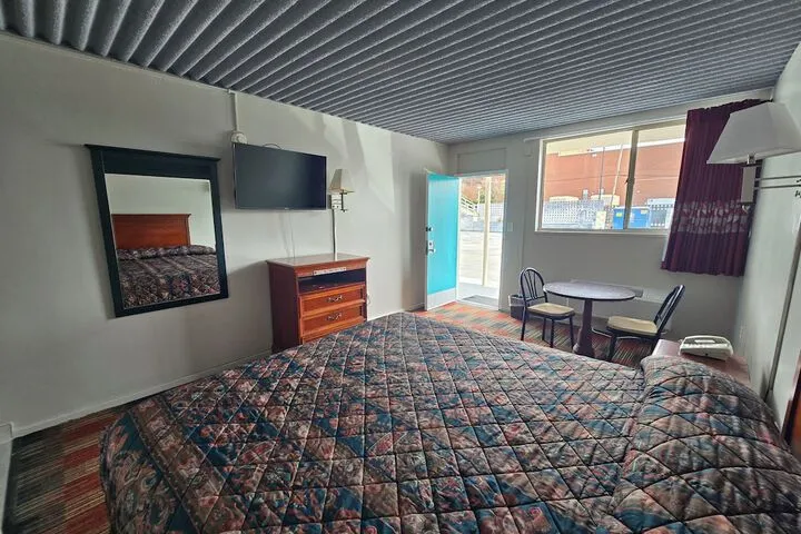 Room 3 of 21