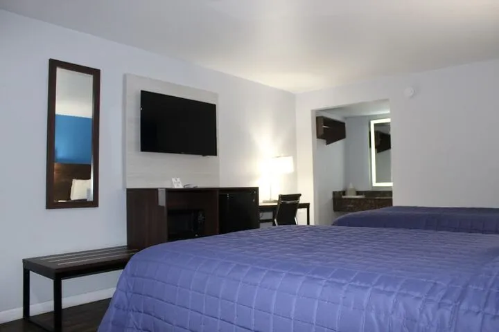 Room 5 of 38