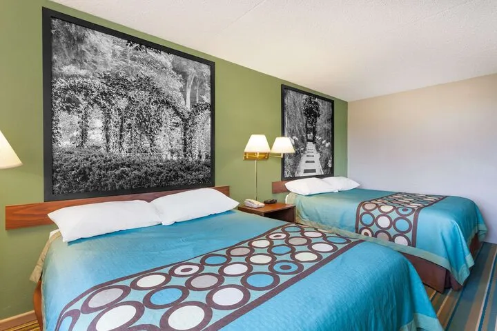 Room 5 of 13
