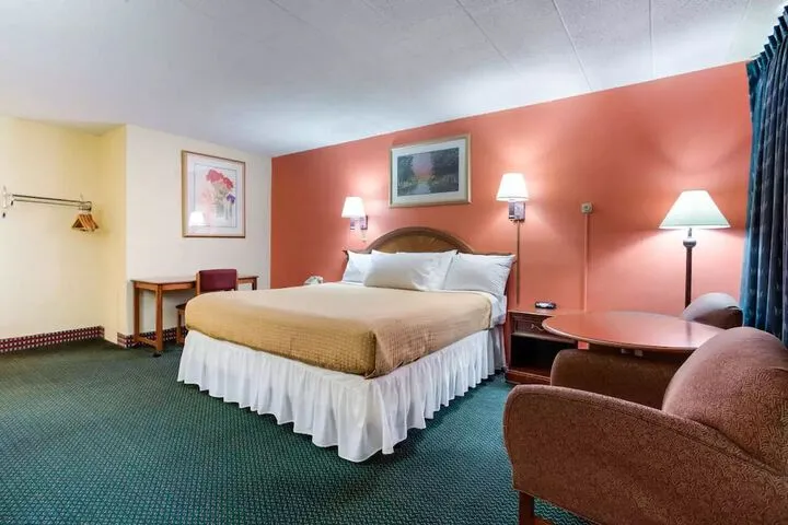 Room 5 of 19