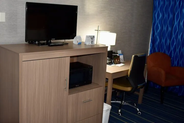 Room 3 of 18