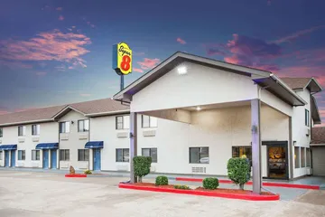 Super 8 by Wyndham Van Buren / Ft. Smith Area
