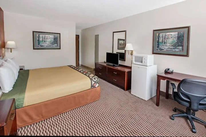 Room 3 of 18