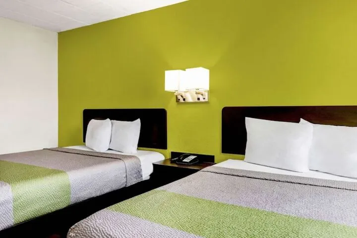 Room 5 of 25