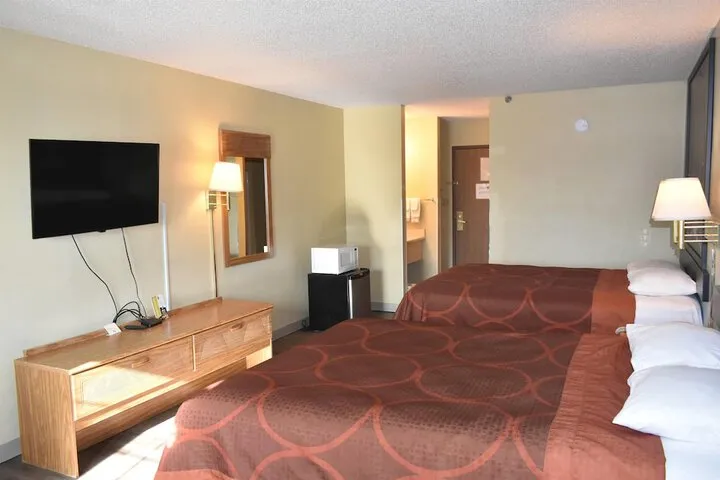 Room 5 of 15