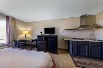 Super 8 by Wyndham Jackson MN