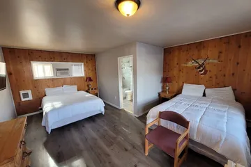 Silver Spur Motel