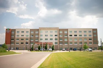 Holiday Inn Express & Suites Onalaska La Crosse Area by IHG