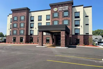 Cobblestone Hotel & Suites-Little Chute