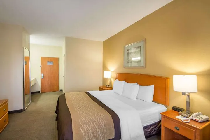 Room 3 of 24