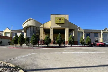 Rose City Inn & Suites