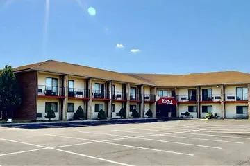 Red Roof Inn & Suites Newport – Middletown RI