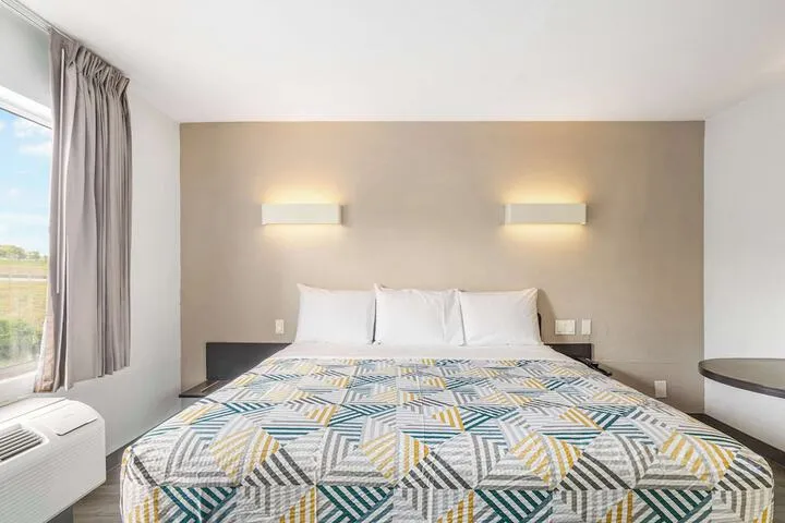 Room 3 of 30