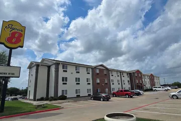 Super 8 by Wyndham Irving DFW Airport / South