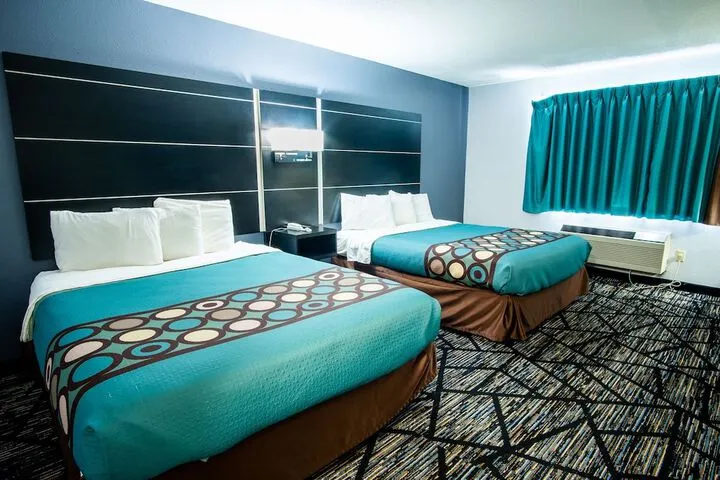 Room 3 of 27
