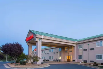 Ramada by Wyndham Strasburg / Shenandoah Valley