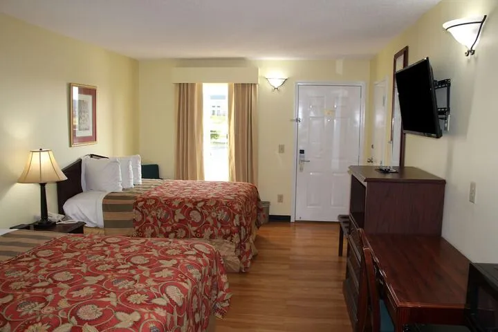 Room 5 of 15