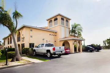 OYO Waterfront Hotel - Cape Coral / Fort Myers FL