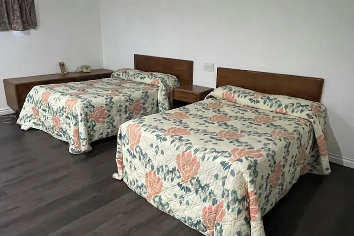 Room 2 of 7