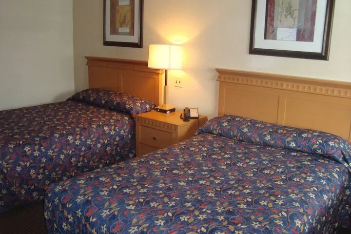 Room 4 of 34