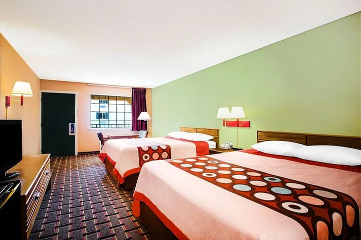 Room 4 of 46