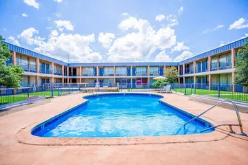 Castle Inn & Suites by OYO Lawton