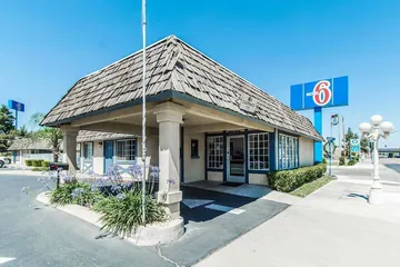 Motel 6 Kingsburg CA